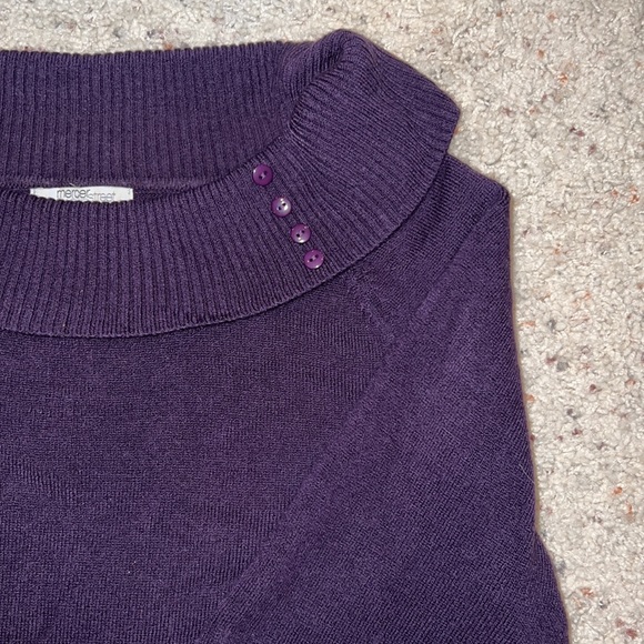 Purple mock neck sweater - Picture 2 of 3